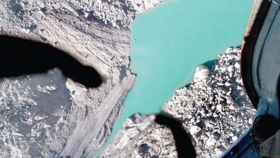 Cracks appear around Attabad lake spillway