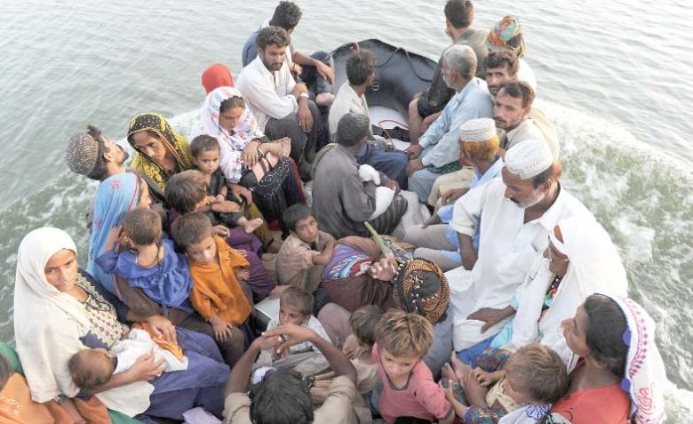 Indus in high flood at Kotri