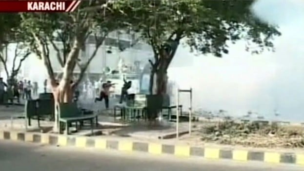 Anti Israel protest turns violent in Karachi