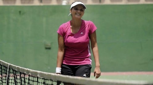 Sania books semi-final berth in New Delhi