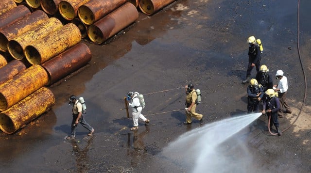Scores in hospital after Mumbai gas leak