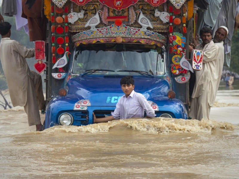 Khyber-Pakhtunkhwa death toll crosses 400: Iftikhar