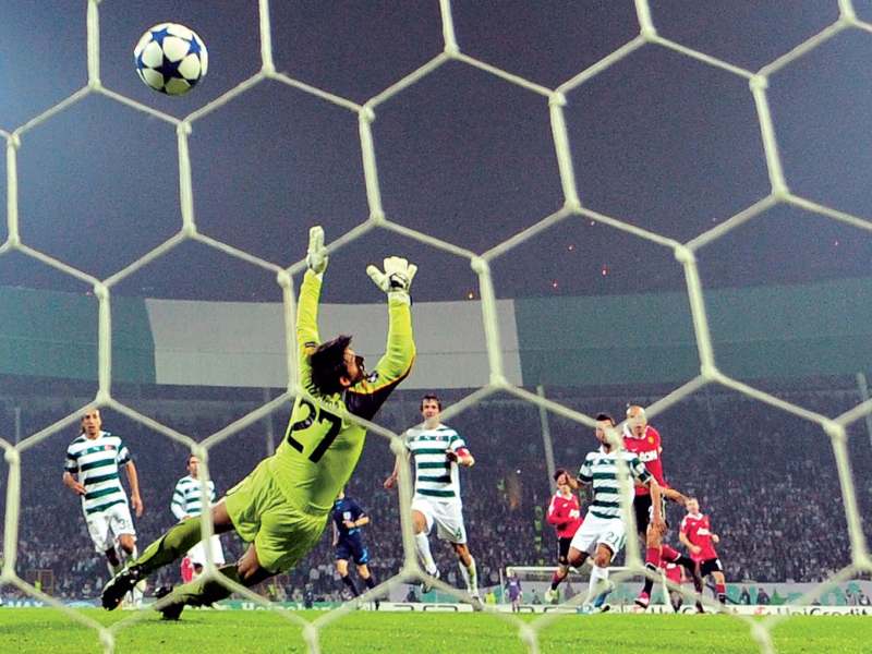 United on the verge of progress to last-16 after win
