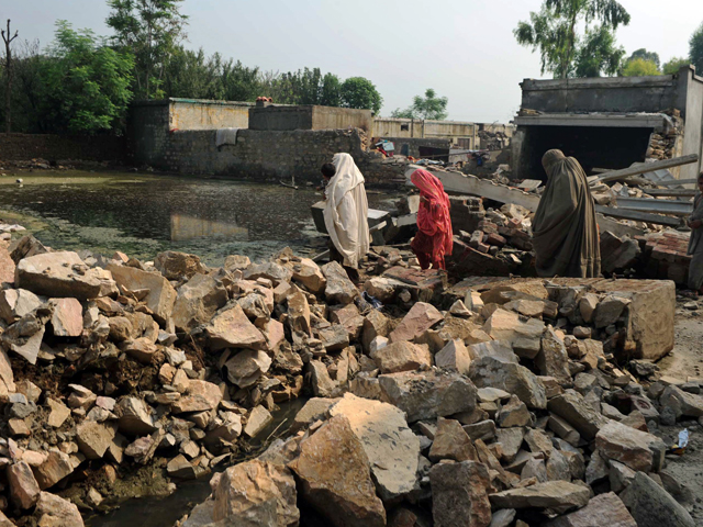 Torrent swallows up town