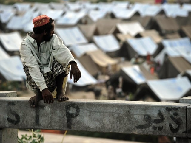 Minister vows health facilities in flood-hit areas
