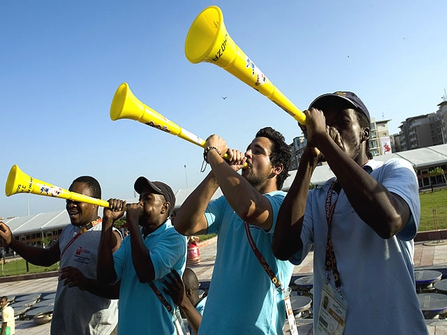 India embraces the  vuvuzela for CWG