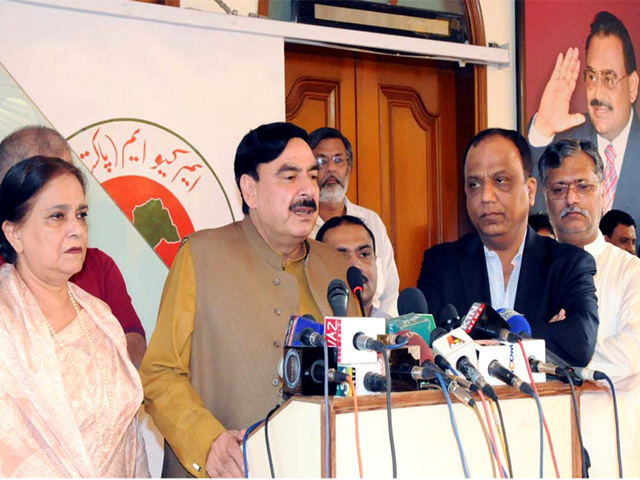 MQM is straightforward, PPP is dodgy: Sheikh Rasheed