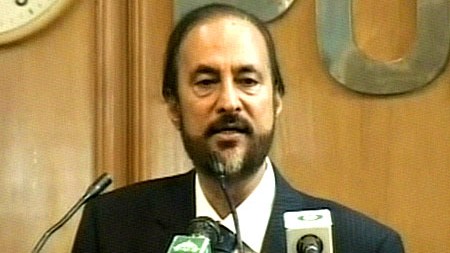 Govt warns SC against overstepping mandate