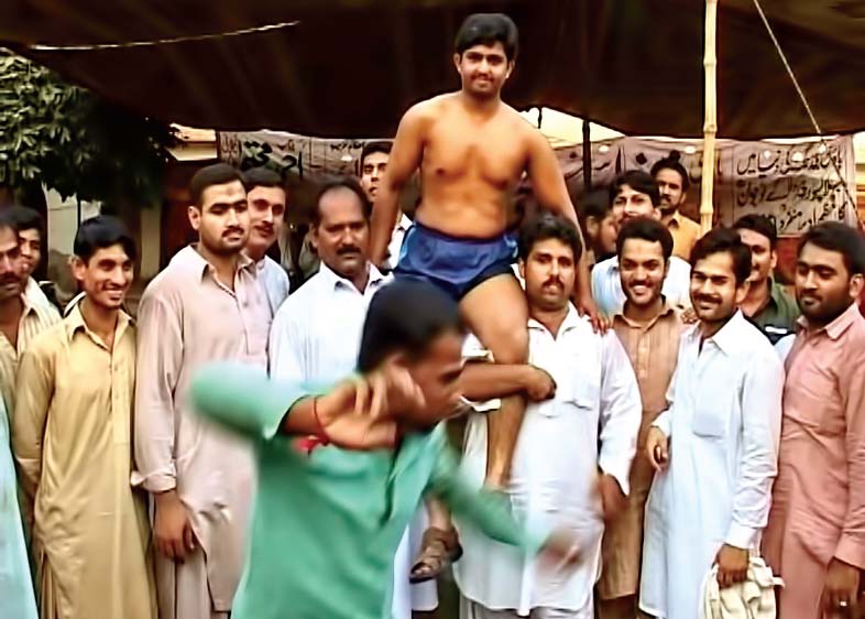 Body builder sets new world record