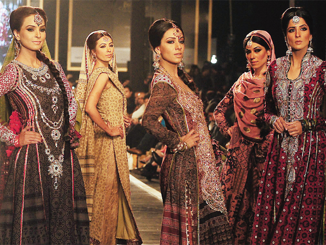 Bridal Couture Week enthrals trousseau hunters