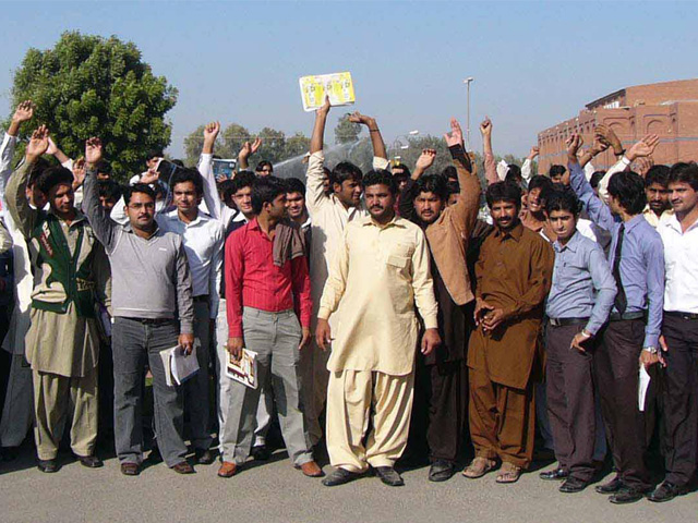 College clashes: Brawl breaks out on BZU campus