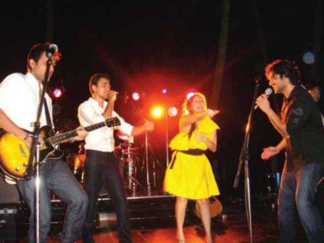 Strings has fans in Imran and Avantika