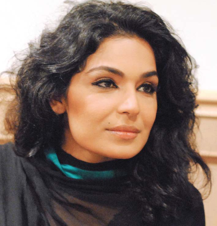 ‘Chulainge aasman’ crash lands