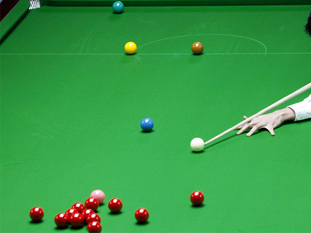 Top snooker players off to winning start