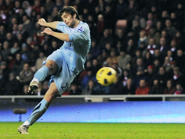 Kranjcar lifts Tottenham into fourth