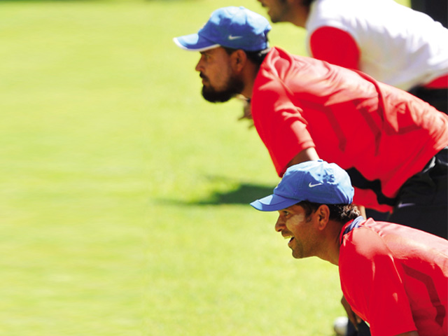 India can cope with pressure, says Dhoni
