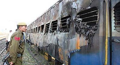 India to share leads on Samjhauta blasts: Reports