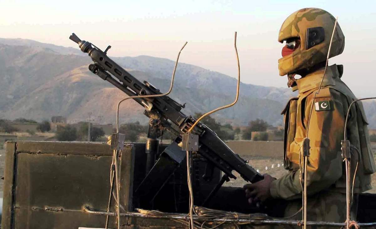Troops kill upto 28 militants