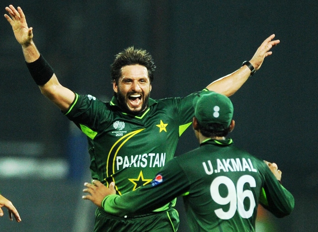 Boom boom Afridi guides Pakistan to victory over Canada