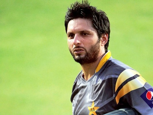 Afridi speaks up for UDRS as debate rages