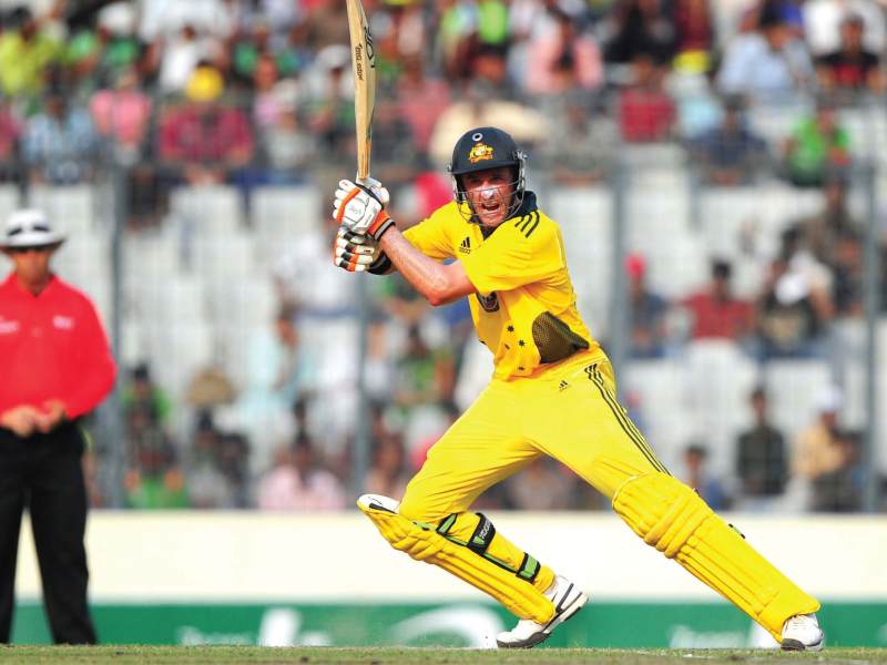Hussey stars in Aussie clean sweep