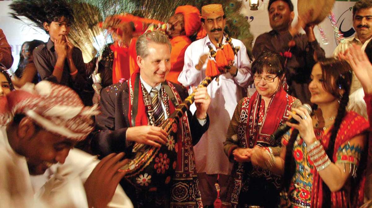 US consulate’s exchange programme collects alumni