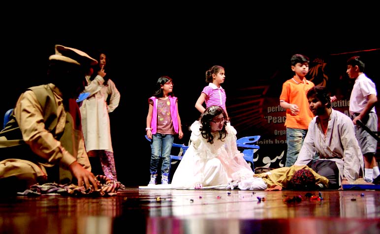CAS students: Neem Tree music school puts on show