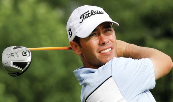Golf: Reavie seizes lead, Striker lurks