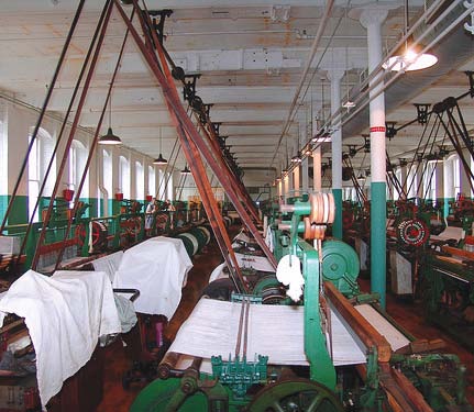 Power loom workers go on strike
