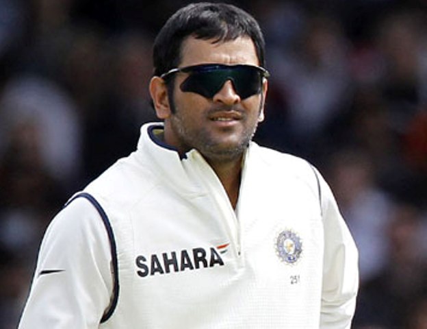 India aren’t finished, Dhoni warns Australia