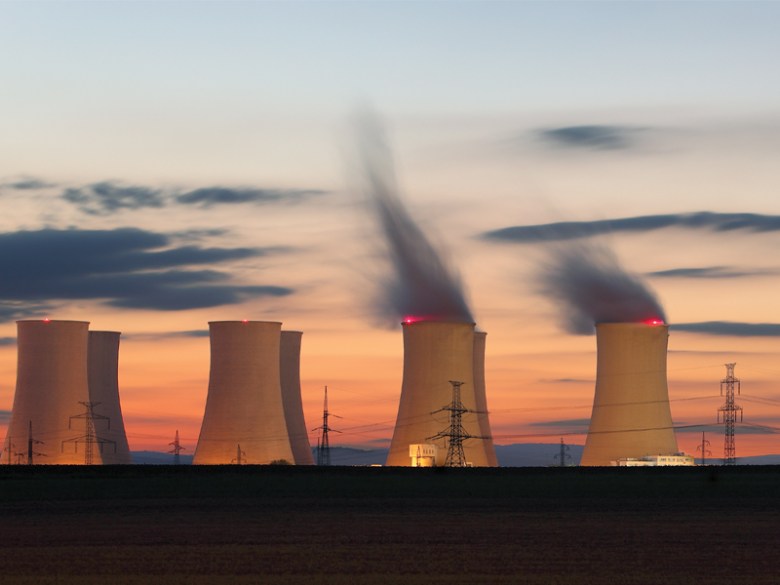 Balancing act: Power ministry seeks Rs90b for oil purchase