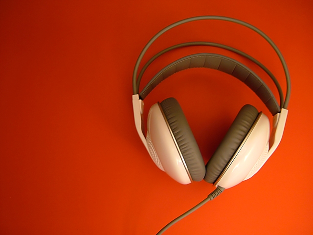 Watch out, headphones may cost your life