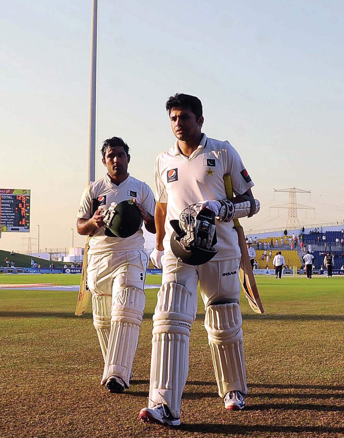 2nd Test: Young troops resist England’s march