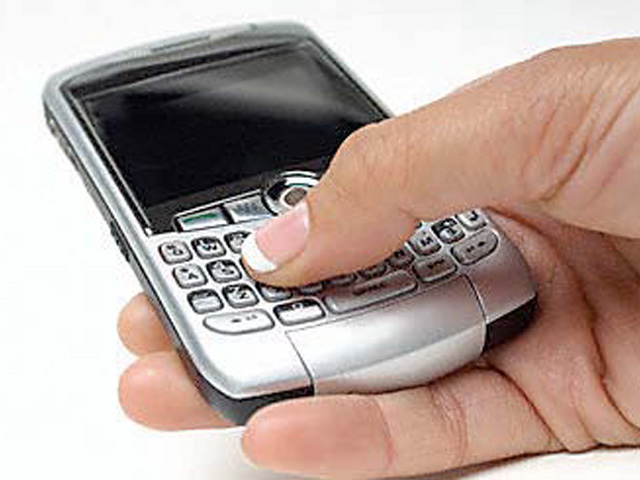 Mobilink unblocks Facebook for Blackberry users