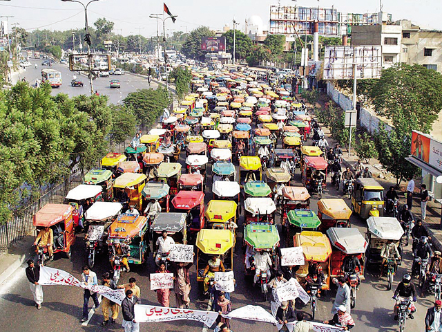 Small but significant: Qingqi rickshaws appeal for permits
