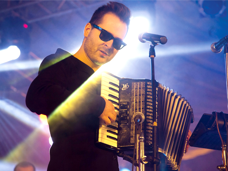 Edward Maya: Rocking the capital