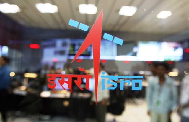 Top Indian space scientist quits over blacklisting