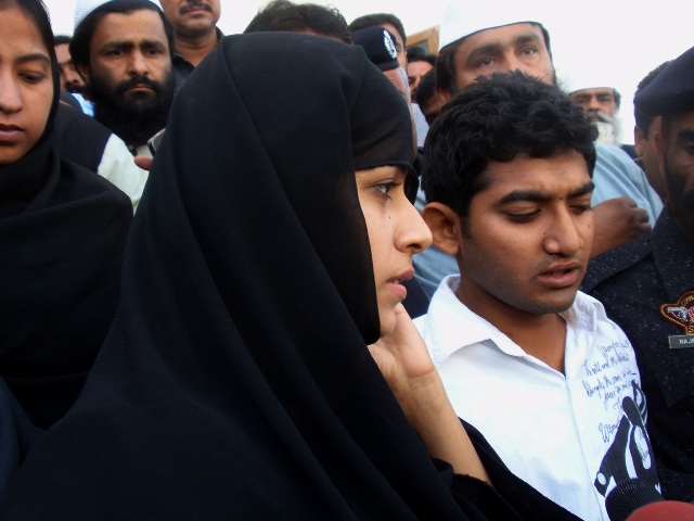 How come Hindu men aren’t converting, only marriageable young girls?