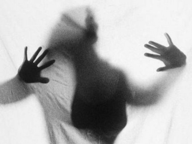Witness to violence makes women prone to risky sex: Study
