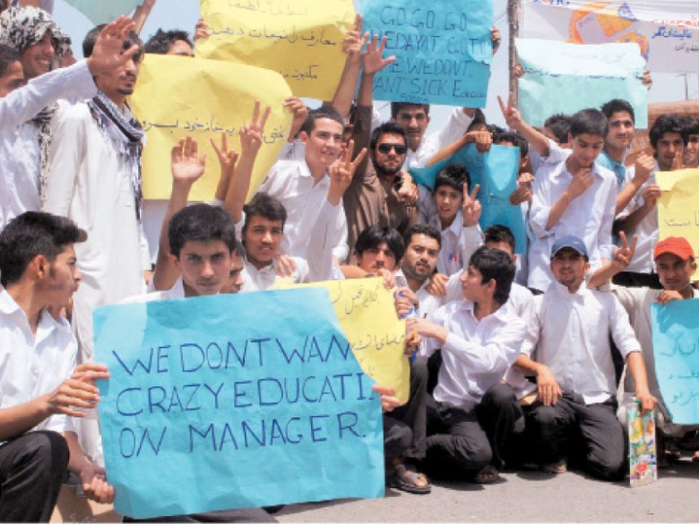 Thousands of Afghan students registered in the Muarrif School System are struggling to receive an education. PHOTO: PPI