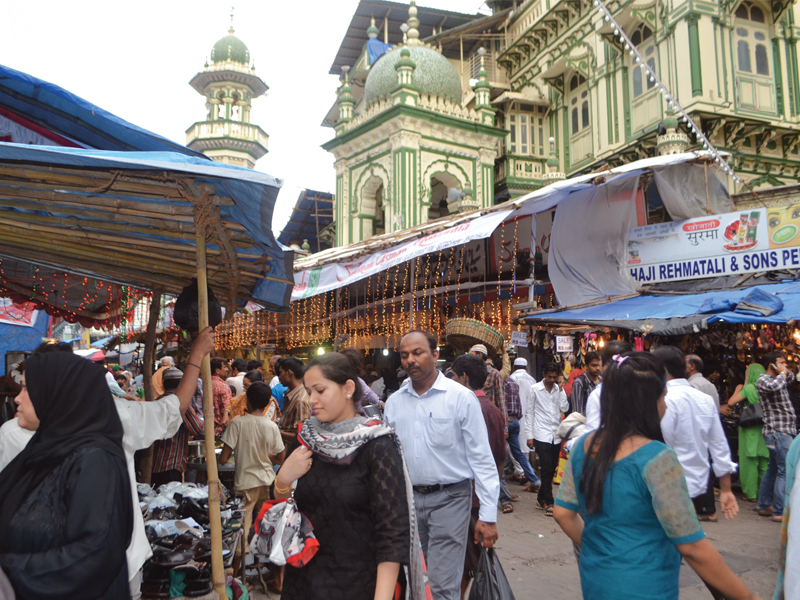 The nalli nihari Sanjay Dutt will miss this Ramazan sells right here in Mumbai.