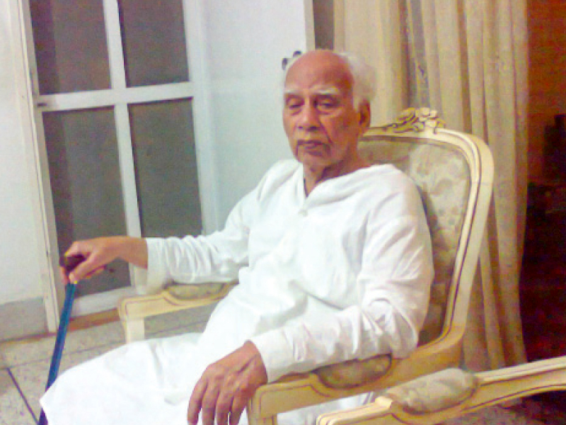 Farman Fatehpuri. PHOTO SOURCE: RASHID ASHRAF (URDU WRITER)