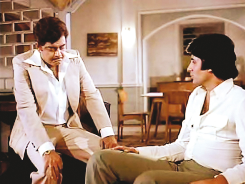 For over ten years, veteran actors Shatrughan Sinha and Amitabh Bachchan were frenemies. PHOTO:FILE