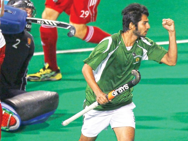 Pakistan’s winning hockey team forgotten, losing cricket team adored?