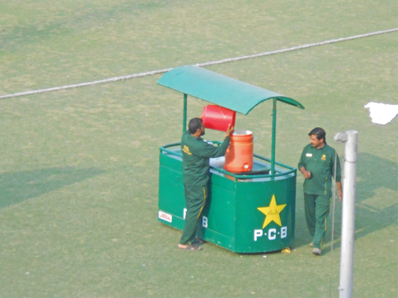Cricket has been modernised all around the world with automatic water-trolley cars being used for drinks but at the headquarters of the Pakistan Cricket Board (PCB) in Lahore, groundsmen pour water from a bucket into the cooler. PHOTO: EXPRESS