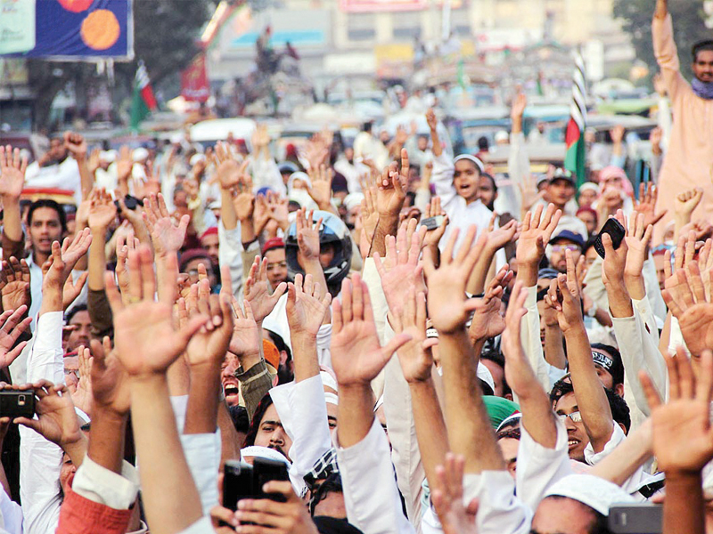 ASWJ protesters rally against alleged attempts by Iran to sow sectarian unrest in Pakistan on Friday. PHOTO:  ONLINE