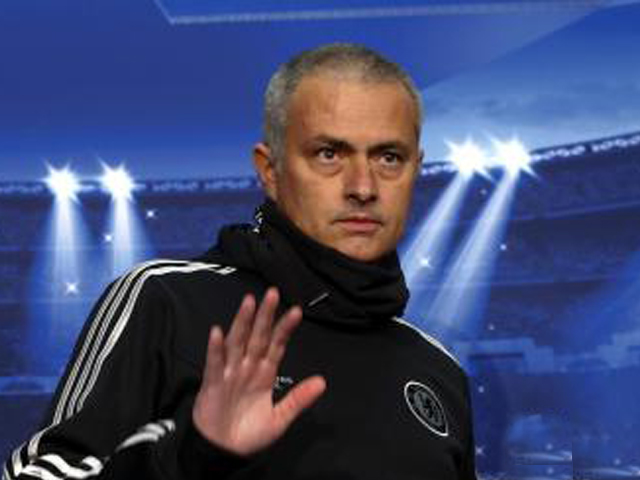 Do as Wolfswinkel does: Stop sparking controversy, Mourinho