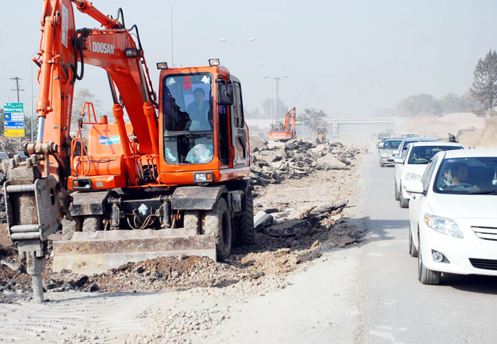 The highway will start from Karkhano Market and extend till the Torkham border. PHOTO: PPI