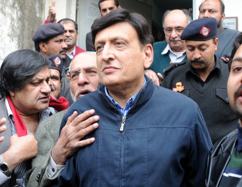 Former establishment secretary Ismail Qureshi. PHOTO: WASEEM IMRAN