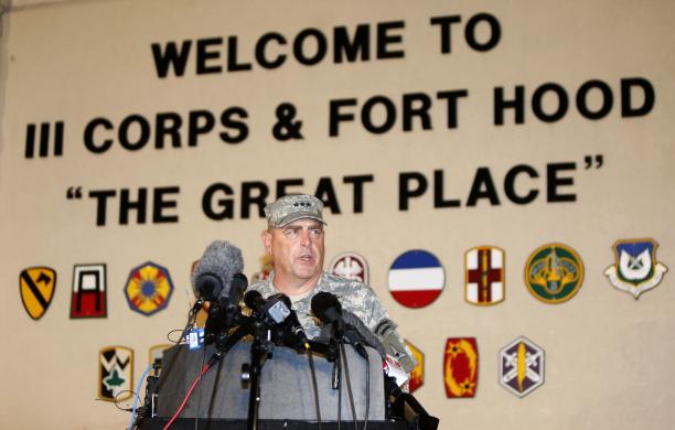 Lt Gen Mark Milley addresses the media during a news conference at the entrance to Fort Hood Army Post in Texas April 2, 2014. PHOTO: REUTERS